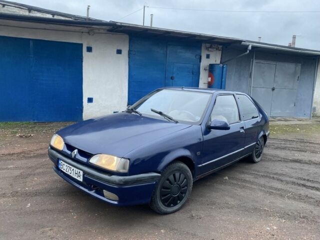 Синий Рено 20, объемом двигателя 1.4 л и пробегом 1000 тыс. км за 606 $, фото 1 на Automoto.ua