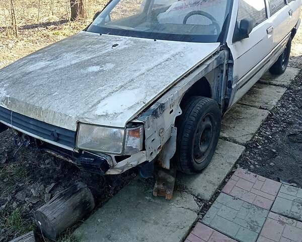 Білий Рено 21, об'ємом двигуна 2 л та пробігом 373 тис. км за 400 $, фото 6 на Automoto.ua