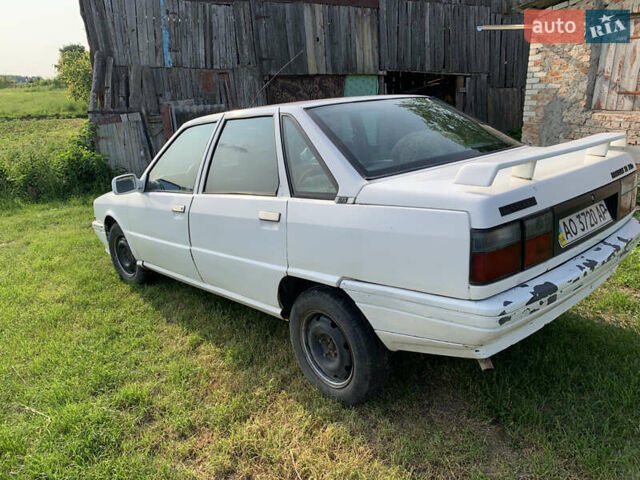 Белый Рено 21, объемом двигателя 2 л и пробегом 153 тыс. км за 599 $, фото 4 на Automoto.ua