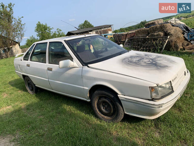 Белый Рено 21, объемом двигателя 2 л и пробегом 153 тыс. км за 599 $, фото 1 на Automoto.ua