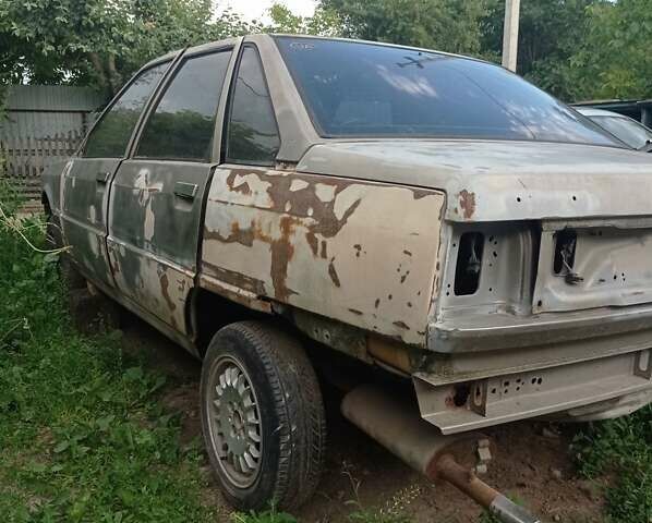 Бежевый Рено 21, объемом двигателя 1.7 л и пробегом 244 тыс. км за 400 $, фото 7 на Automoto.ua