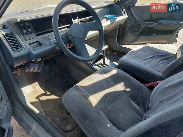 Чорний Рено 21, об'ємом двигуна 2 л та пробігом 250 тис. км за 850 $, фото 7 на Automoto.ua