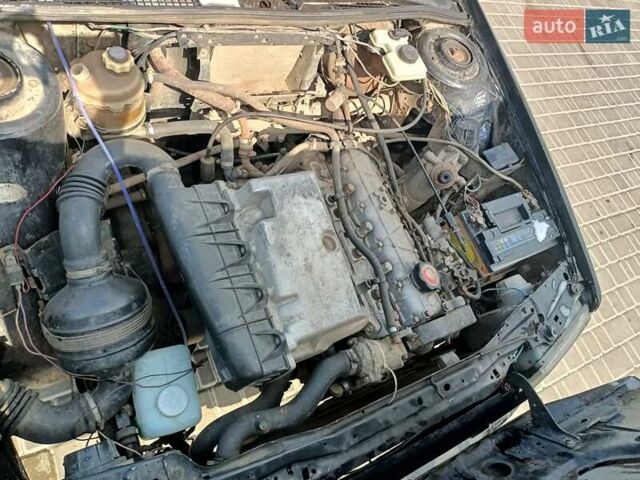 Черный Рено 21, объемом двигателя 2.1 л и пробегом 200 тыс. км за 1800 $, фото 4 на Automoto.ua