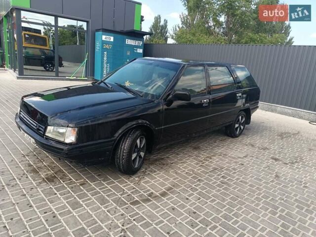 Черный Рено 21, объемом двигателя 2.1 л и пробегом 200 тыс. км за 1800 $, фото 2 на Automoto.ua