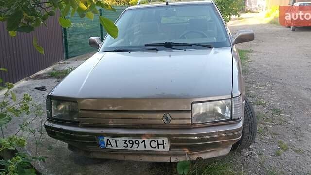 Коричневый Рено 21, объемом двигателя 1.72 л и пробегом 250 тыс. км за 990 $, фото 1 на Automoto.ua
