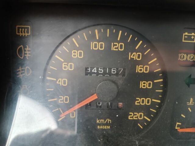 Червоний Рено 21, об'ємом двигуна 1.7 л та пробігом 345 тис. км за 954 $, фото 7 на Automoto.ua