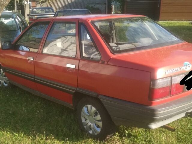 Красный Рено 21, объемом двигателя 0 л и пробегом 222 тыс. км за 550 $, фото 2 на Automoto.ua
