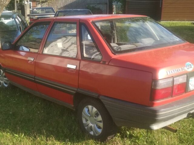 Красный Рено 21, объемом двигателя 0 л и пробегом 222 тыс. км за 550 $, фото 3 на Automoto.ua