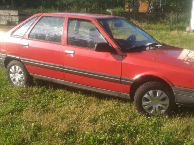 Красный Рено 21, объемом двигателя 0 л и пробегом 222 тыс. км за 550 $, фото 4 на Automoto.ua