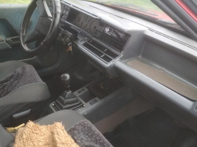 Красный Рено 21, объемом двигателя 0 л и пробегом 222 тыс. км за 550 $, фото 14 на Automoto.ua