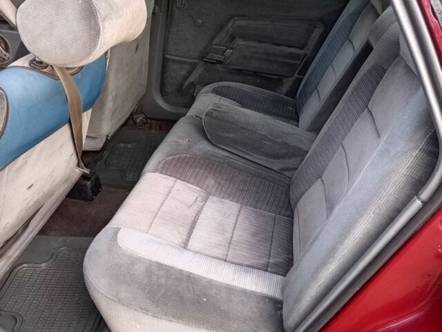 Красный Рено 21, объемом двигателя 1.7 л и пробегом 350 тыс. км за 1426 $, фото 1 на Automoto.ua