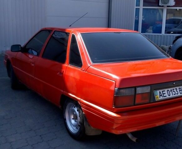 Красный Рено 21, объемом двигателя 0 л и пробегом 75 тыс. км за 2500 $, фото 7 на Automoto.ua