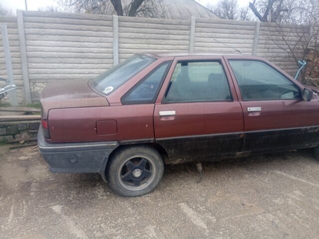 Красный Рено 21, объемом двигателя 1.7 л и пробегом 300 тыс. км за 286 $, фото 1 на Automoto.ua