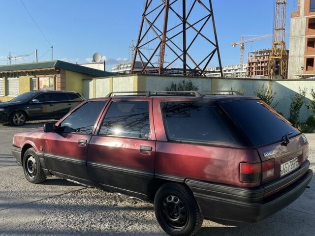 Красный Рено 21, объемом двигателя 1.8 л и пробегом 3 тыс. км за 600 $, фото 4 на Automoto.ua