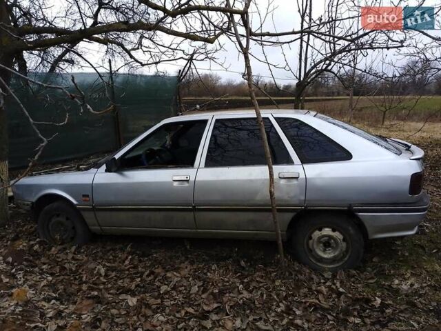 Сірий Рено 21, об'ємом двигуна 1.6 л та пробігом 67 тис. км за 500 $, фото 2 на Automoto.ua
