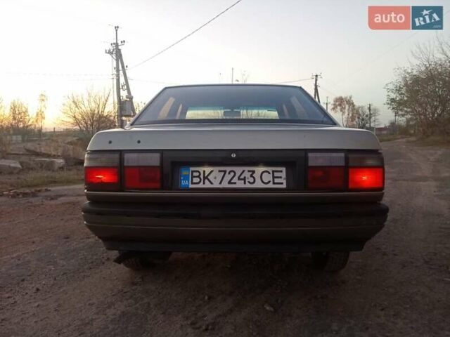 Серый Рено 21, объемом двигателя 1.7 л и пробегом 216 тыс. км за 899 $, фото 4 на Automoto.ua