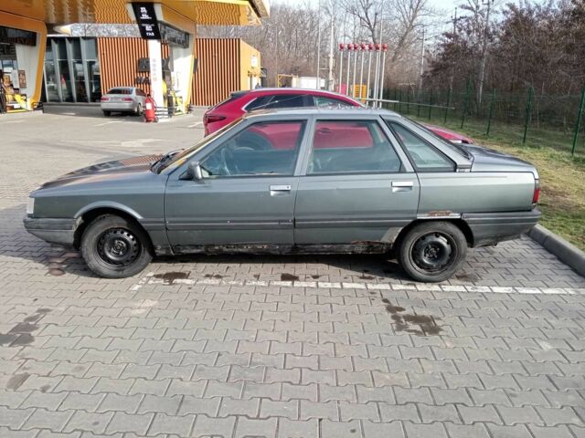 Серый Рено 21, объемом двигателя 1.7 л и пробегом 300 тыс. км за 900 $, фото 4 на Automoto.ua