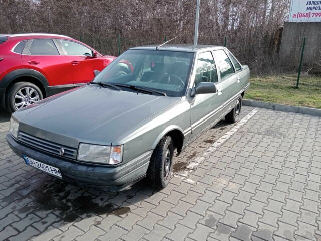 Серый Рено 21, объемом двигателя 1.7 л и пробегом 300 тыс. км за 900 $, фото 5 на Automoto.ua