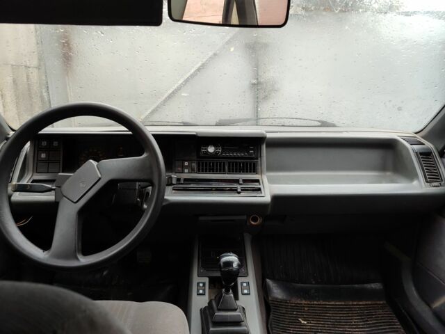 Рено 21 1988 в Житомире на Automoto.ua Серый Рено 21, объемом двигателя 1.7 л и пробегом 269 тыс. км за 550 $, фото 3 на Automoto.ua