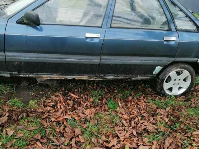 Серый Рено 21, объемом двигателя 1.7 л и пробегом 350 тыс. км за 550 $, фото 2 на Automoto.ua