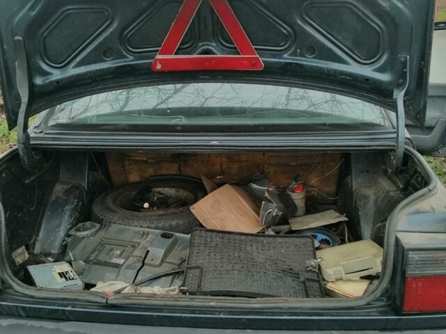 Серый Рено 21, объемом двигателя 1.7 л и пробегом 350 тыс. км за 550 $, фото 5 на Automoto.ua