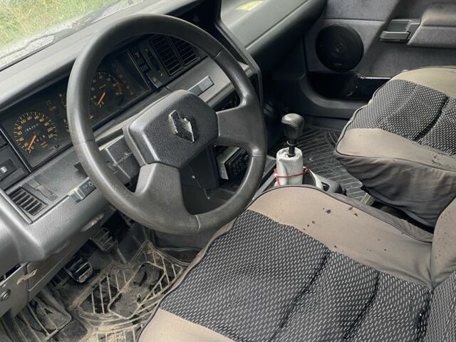 Рено 21 1990 в Шостке на Automoto.ua Серый Рено 21, объемом двигателя 1.7 л и пробегом 1000 тыс. км за 1200 $, фото 4 на Automoto.ua