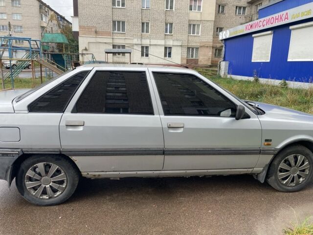 Рено 21 1990 в Шостке на Automoto.ua Серый Рено 21, объемом двигателя 1.7 л и пробегом 1000 тыс. км за 1200 $, фото 3 на Automoto.ua