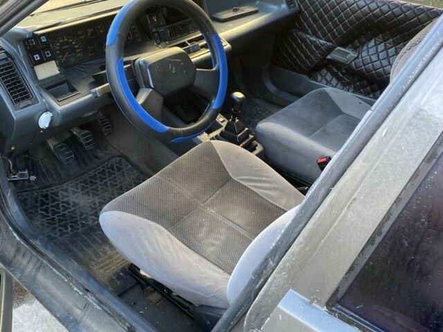 Серый Рено 21, объемом двигателя 1.7 л и пробегом 60 тыс. км за 400 $, фото 5 на Automoto.ua