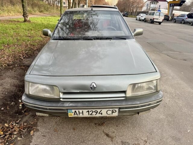 Серый Рено 21, объемом двигателя 1.7 л и пробегом 300 тыс. км за 499 $, фото 2 на Automoto.ua