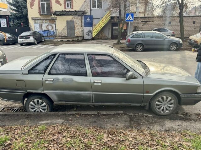 Серый Рено 21, объемом двигателя 1.7 л и пробегом 300 тыс. км за 499 $, фото 4 на Automoto.ua
