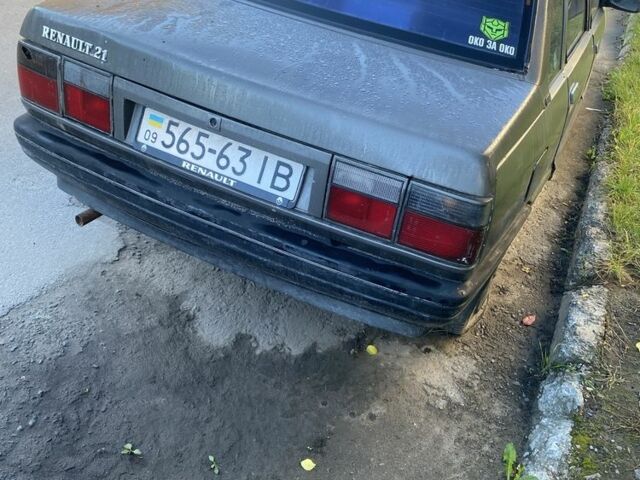 Серый Рено 21, объемом двигателя 1.7 л и пробегом 60 тыс. км за 400 $, фото 1 на Automoto.ua