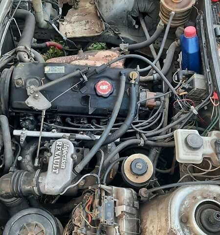 Сірий Рено 21, об'ємом двигуна 2.2 л та пробігом 300 тис. км за 700 $, фото 2 на Automoto.ua