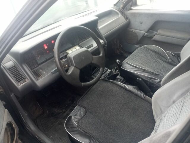 Синий Рено 21, объемом двигателя 2 л и пробегом 450 тыс. км за 500 $, фото 5 на Automoto.ua