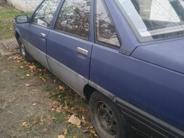 Синій Рено 21, об'ємом двигуна 1.7 л та пробігом 200 тис. км за 550 $, фото 3 на Automoto.ua