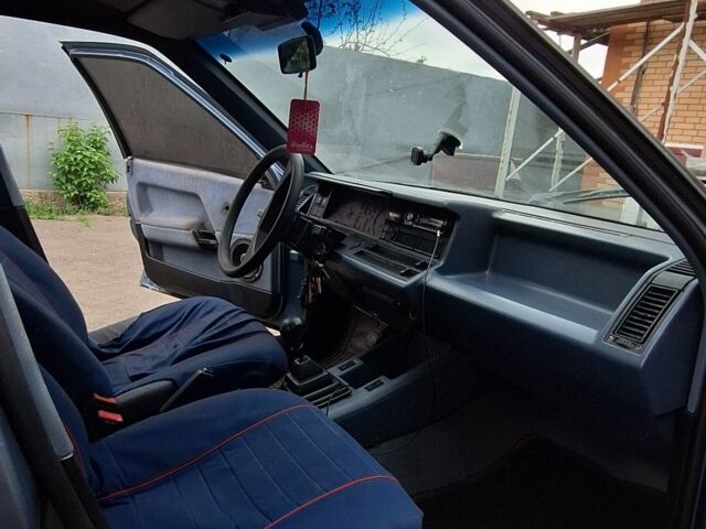 Синий Рено 21, объемом двигателя 1 л и пробегом 3 тыс. км за 800 $, фото 4 на Automoto.ua