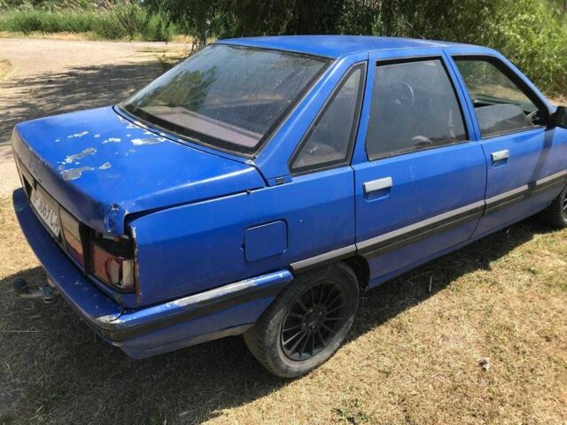 Синій Рено 21, об'ємом двигуна 2 л та пробігом 300 тис. км за 532 $, фото 5 на Automoto.ua
