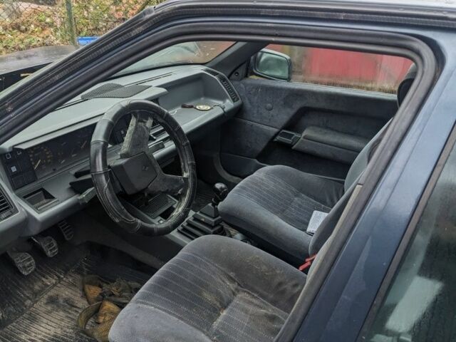 Синий Рено 21, объемом двигателя 1.7 л и пробегом 128 тыс. км за 261 $, фото 5 на Automoto.ua