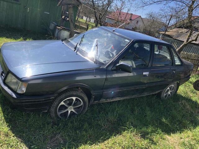 Синий Рено 21, объемом двигателя 1.7 л и пробегом 200 тыс. км за 650 $, фото 1 на Automoto.ua