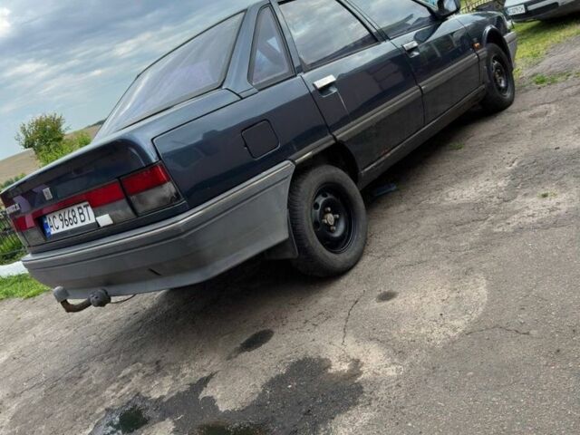 Синий Рено 21, объемом двигателя 1.7 л и пробегом 235 тыс. км за 650 $, фото 1 на Automoto.ua
