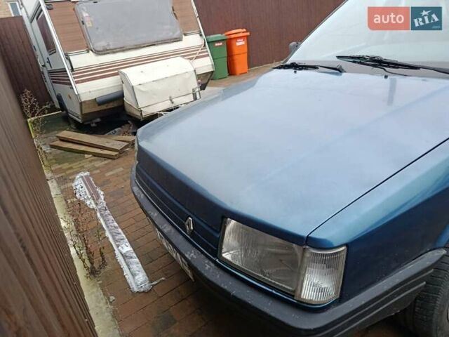 Синий Рено 21, объемом двигателя 1.7 л и пробегом 144 тыс. км за 1450 $, фото 4 на Automoto.ua