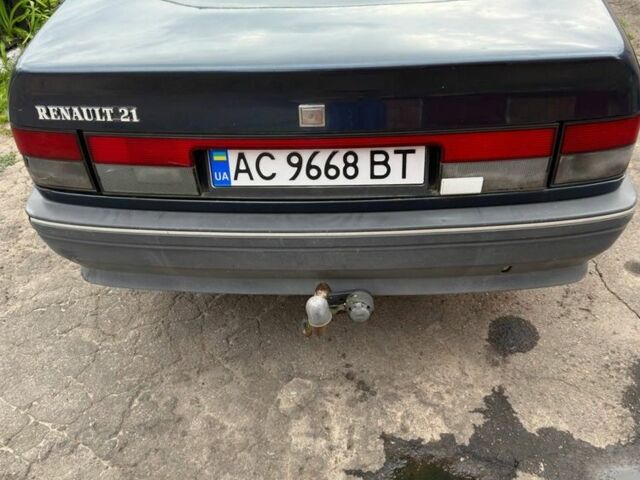 Синий Рено 21, объемом двигателя 1.7 л и пробегом 235 тыс. км за 650 $, фото 2 на Automoto.ua