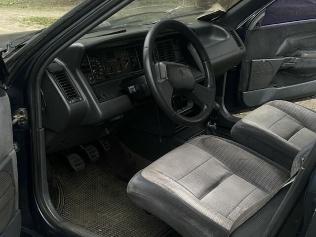 Синий Рено 21, объемом двигателя 1.8 л и пробегом 333 тыс. км за 550 $, фото 9 на Automoto.ua