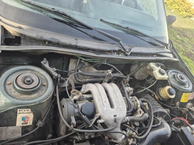 Зеленый Рено 21, объемом двигателя 1.7 л и пробегом 395 тыс. км за 828 $, фото 5 на Automoto.ua