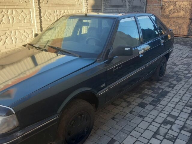 Зеленый Рено 21, объемом двигателя 1.7 л и пробегом 111 тыс. км за 1000 $, фото 2 на Automoto.ua