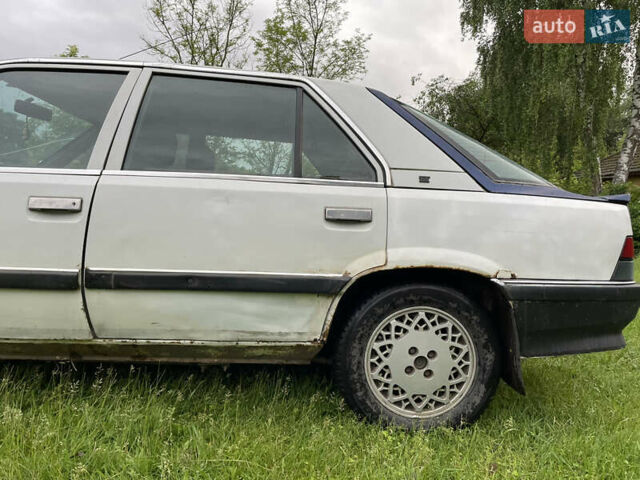 Білий Рено 25, об'ємом двигуна 2.2 л та пробігом 430 тис. км за 750 $, фото 11 на Automoto.ua