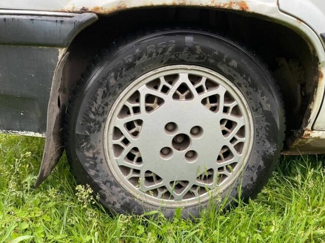 Белый Рено 25, объемом двигателя 2 л и пробегом 458 тыс. км за 858 $, фото 3 на Automoto.ua