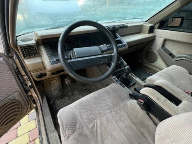 Бежевый Рено 25, объемом двигателя 0 л и пробегом 3 тыс. км за 1100 $, фото 2 на Automoto.ua