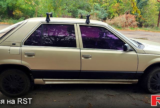 Бежевый Рено 25, объемом двигателя 2 л и пробегом 350 тыс. км за 1400 $, фото 1 на Automoto.ua