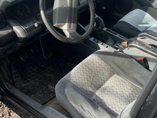 Рено 25 1985 у Решетиловке на Automoto.ua Чорний Рено 25, об'ємом двигуна 2.1 л та пробігом 100 тис. км за 800 $, фото 3 на Automoto.ua