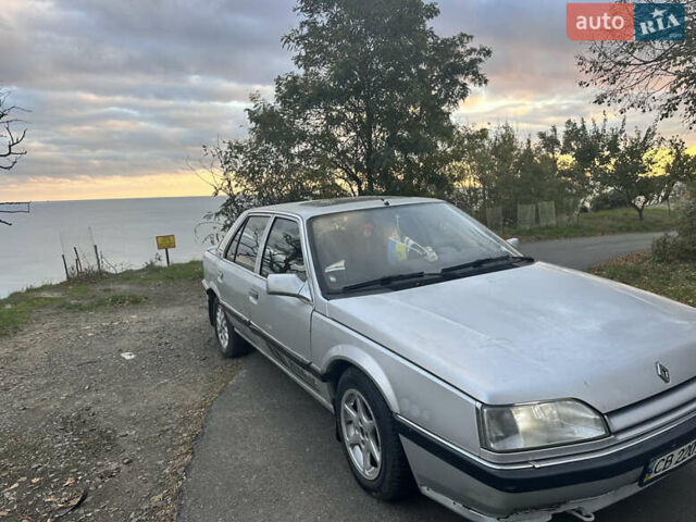Рено 25 1985 у Одесі на Automoto.ua Сірий Рено 25, об'ємом двигуна 2 л та пробігом 300 тис. км за 1500 $, фото 7 на Automoto.ua